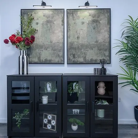 Apartamento 2 Bedroom Centre 85 Smart Tv Location *