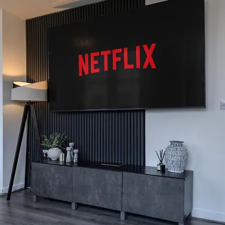 Apartamento 2 Bedroom Centre 85 Smart Tv Location