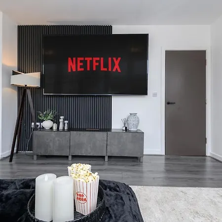 2 Bedroom Centre 85 Smart Tv Location * 布雷得佛