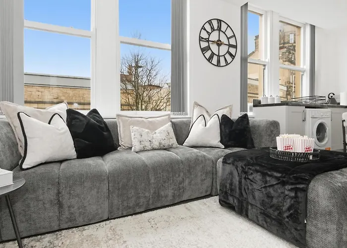 2 Bedroom Centre 85 Smart Tv Location *