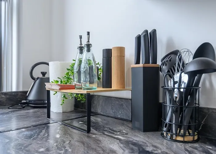 2 Bedroom Centre 85 Smart Tv Location *